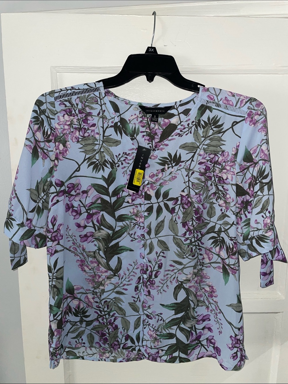 Investments Floral Print V-Neck Short Sleeve Top - Light Blue & Purple